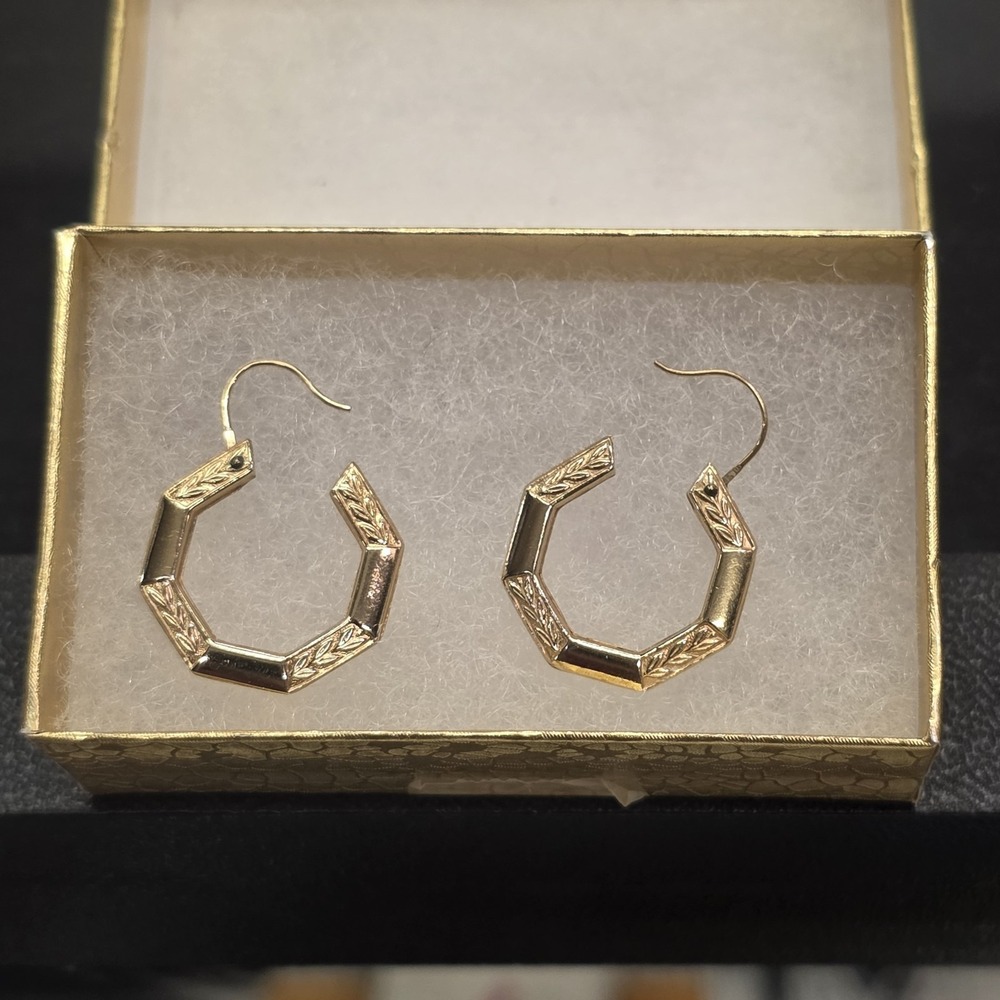 Solid 14k Gold Hoop Earrings Vintage Leaver Back Tested - Picture 3 of 15